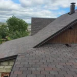 Montaj Acoperiș din Șindrilă Bituminoasă – Siguranță și Durabilitate